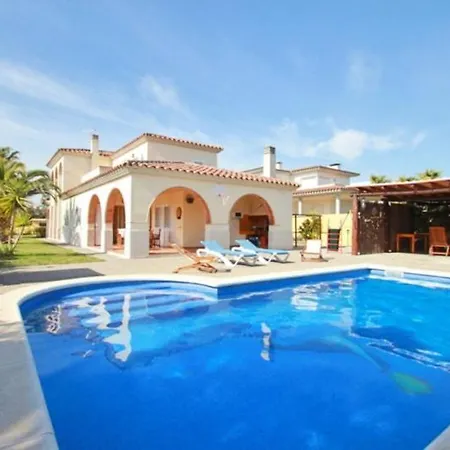 Club Villamar - Lucerna Villa *
